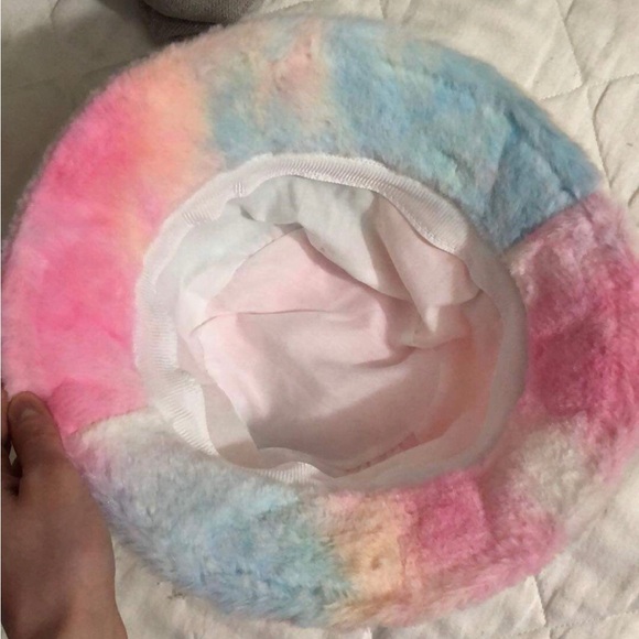 Pastel rainbow hat and bra (SET) - Picture 2 of 4